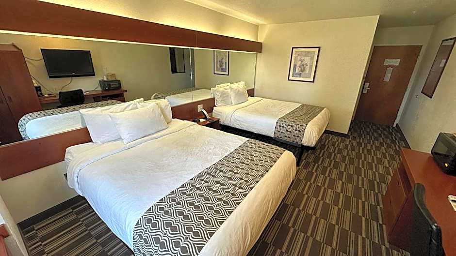 Microtel Inn & Suites By Wyndham Miami