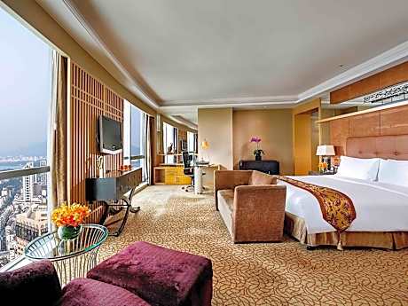 Luxury Twin Room with City View - Club Sofitel