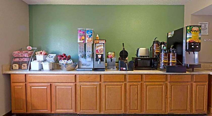 Super 8 by Wyndham Richmond Midlothian Turnpike