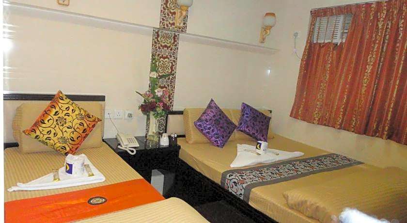 Day And Night Hostel