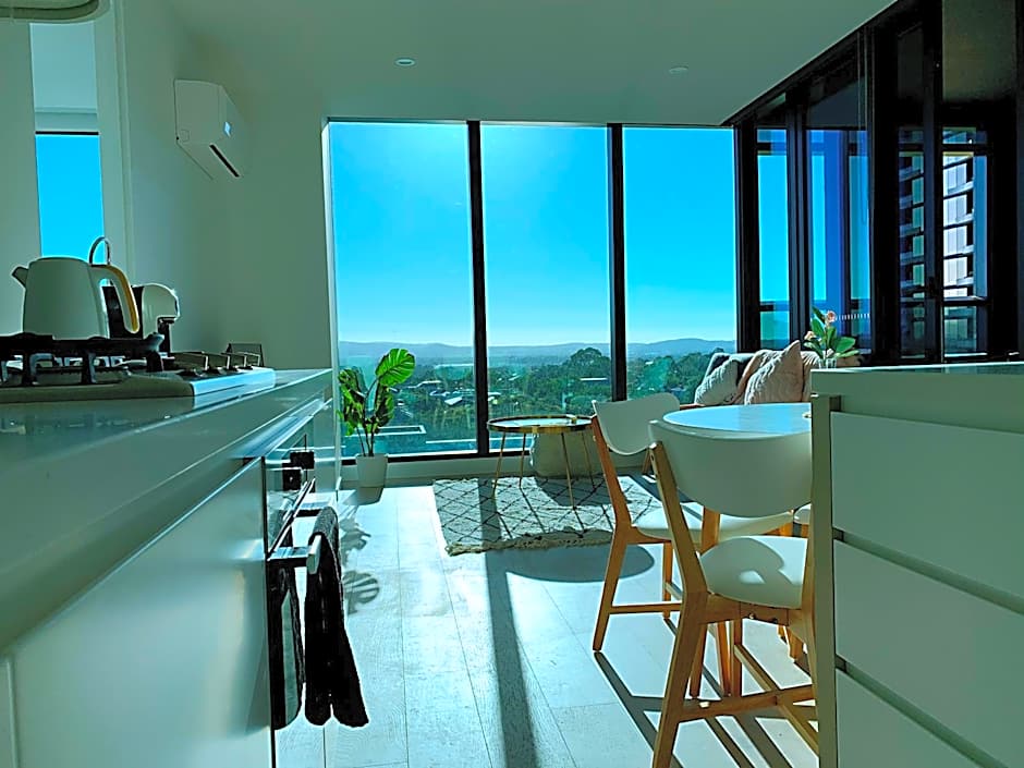 SkyGarden Luxury Condo at The Glen by Live Local