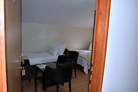 OSTROG Aparthotel KOLIBA-VLASTNIŠTVO MANASTIRA OSTROG