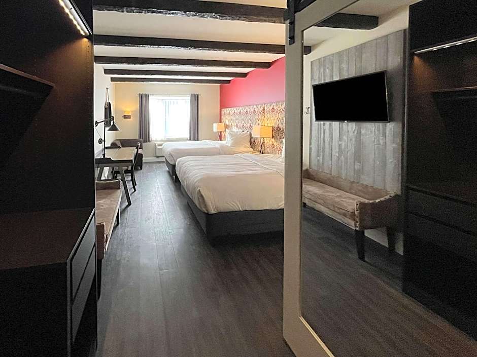 The Century House, Ascend Hotel Collection