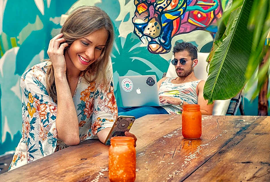 Nomads Hotel, Hostel & Rooftop Pool Cancun