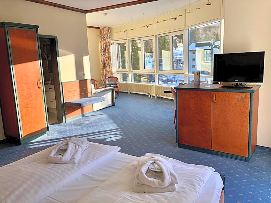 Thermal Hotels & Walliser Alpentherme Leukerbad