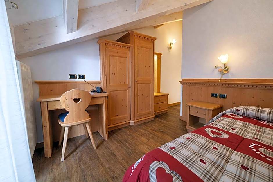 Pier Hotel