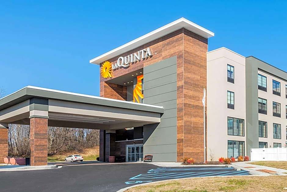 La Quinta Inn & Suites by Wyndham Aberdeen-APG