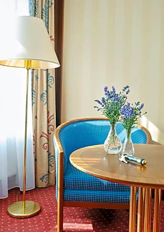 Business Double Apartment