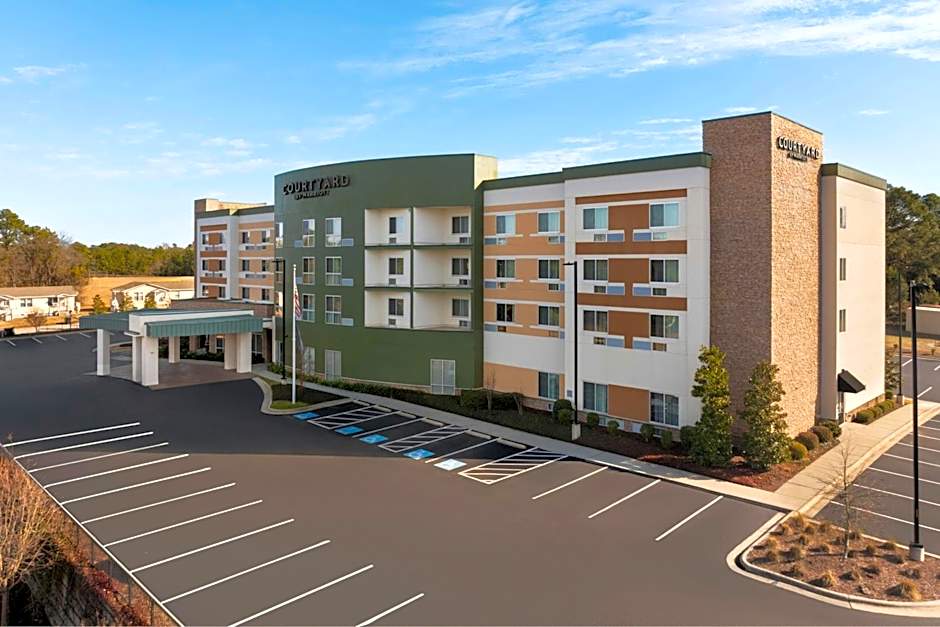 Courtyard® by Marriott® Fayetteville Fort Liberty/Spring Lake