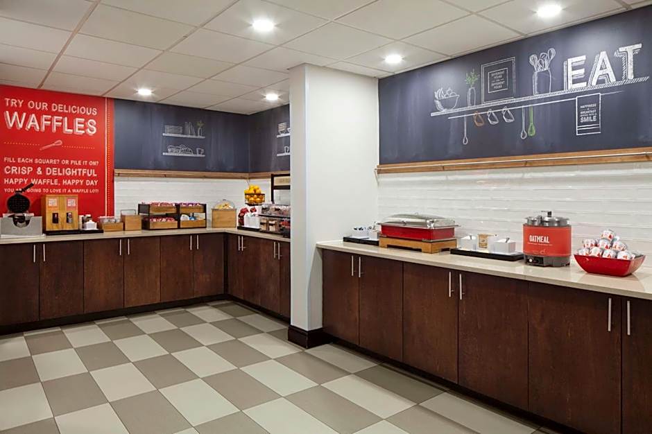 Hampton Inn By Hilton Charleston-Southridge