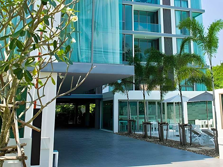 Oceanstone by Holy Cow, 2-BR, 90 m2, pool view