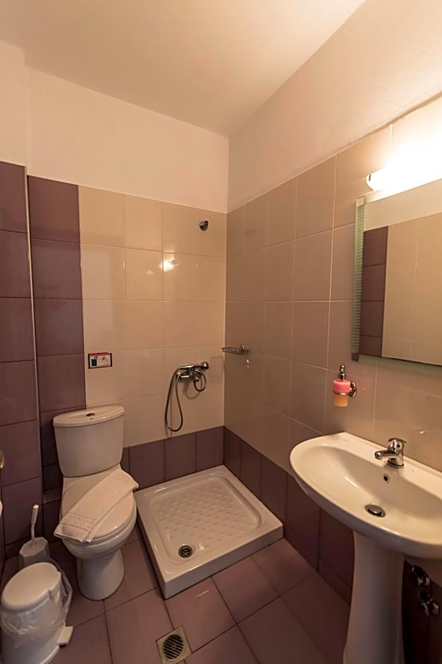 Zeus Apartments
