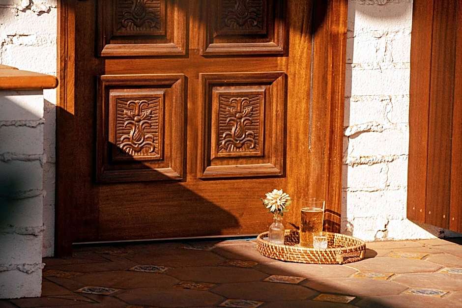 El Caminante Bar & Bungalows