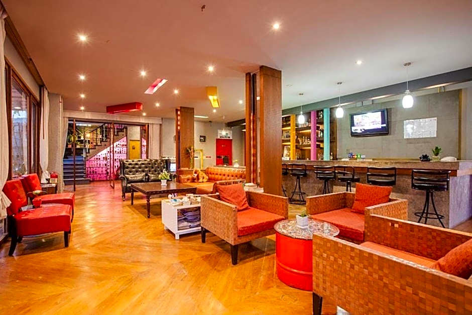 OYO 292 The Oddy Hip Hotel