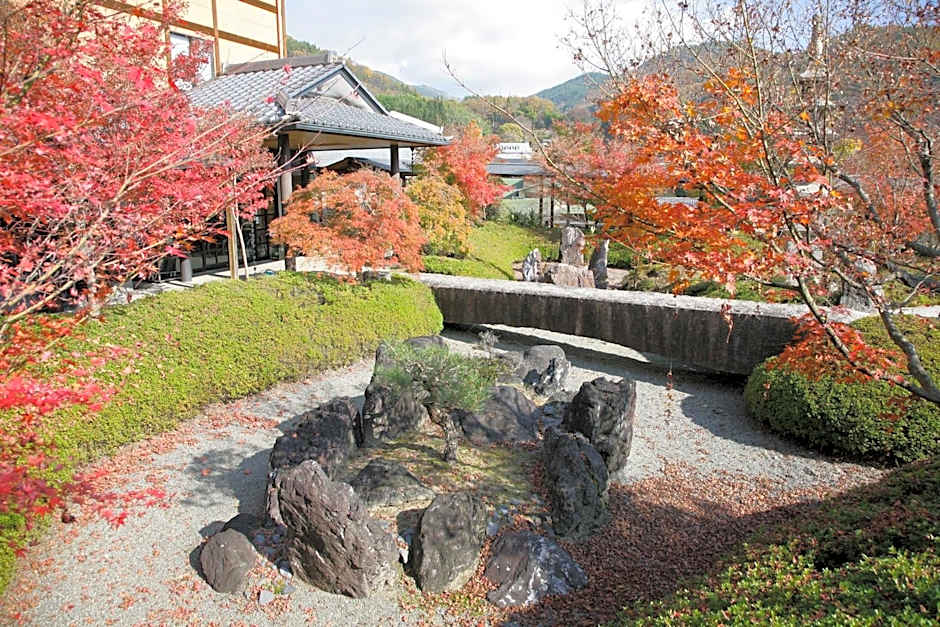 Yuttarino-Sato Inaka