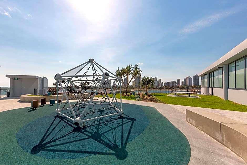 Meriton Suites Southport