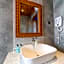 Tembo House Hotel