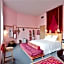MOB HOTEL Paris Les Puces