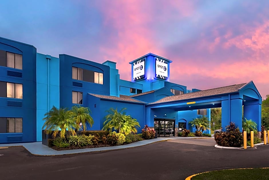 SPOT X Hotel Tampa - Wesley Chapel by The Red Collection