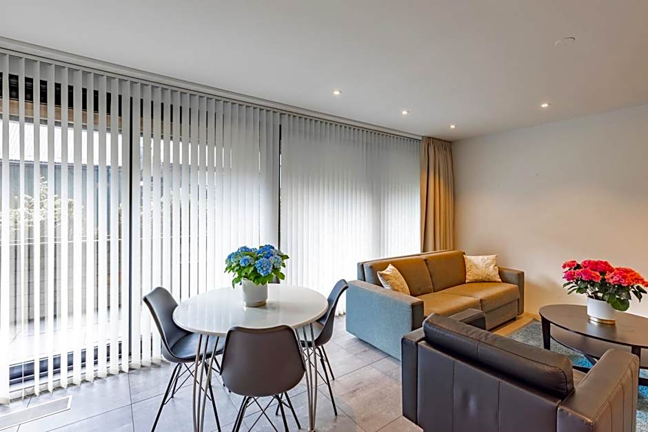 Black Pearl Apartment Hotel