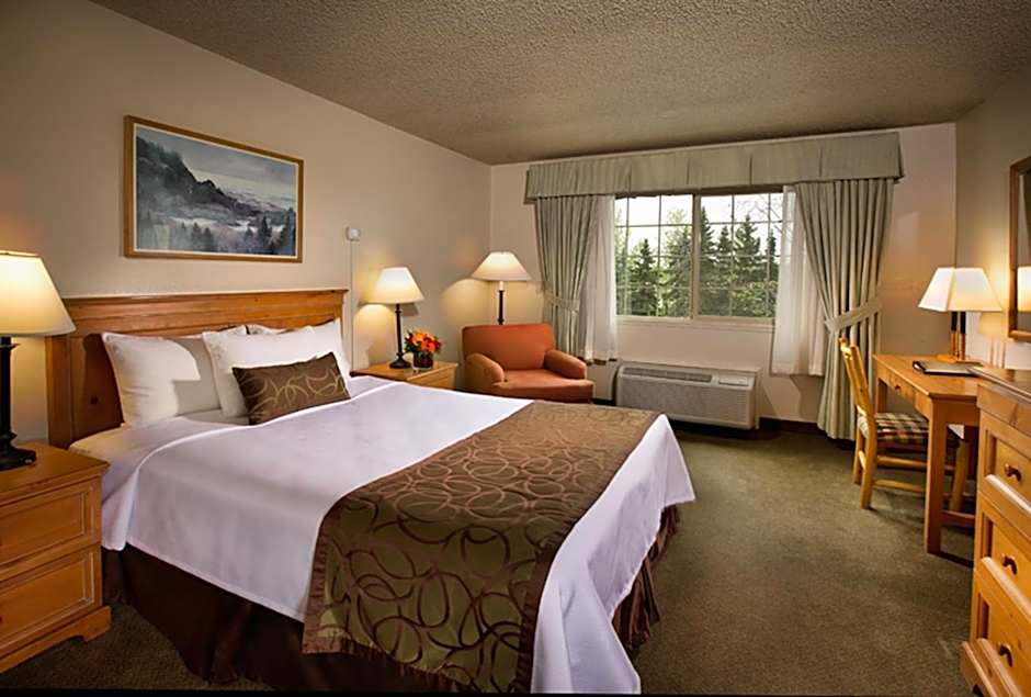 Coast Inn at Lake Hood