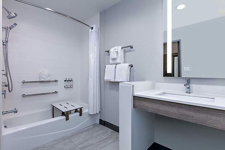 Holiday Inn Express & Suites - Dallas Plano North By IHG