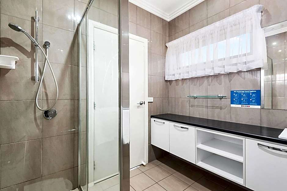 Comfort Inn Deakin Palms