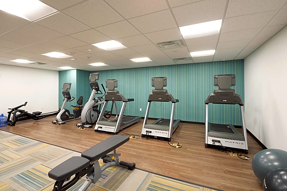 Holiday Inn Express and Suites Wentzville St Louis West By IHG