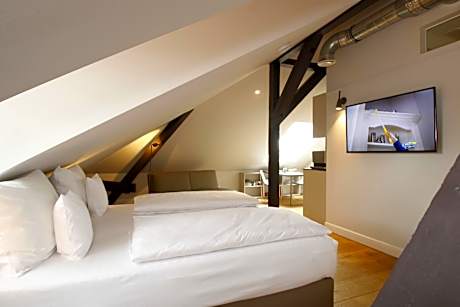 Amelie No 1 Hotel & Appartements