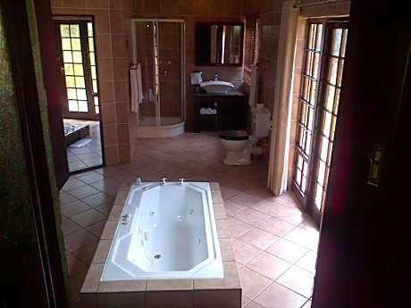 Suite with Spa Bath