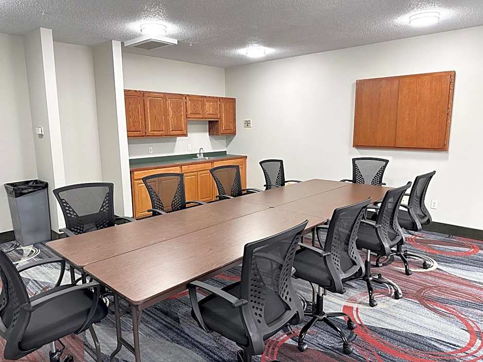 MainStay Suites Madison Airport