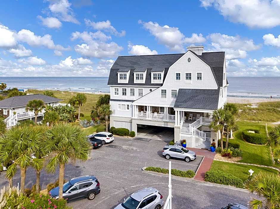 Elizabeth Pointe Lodge