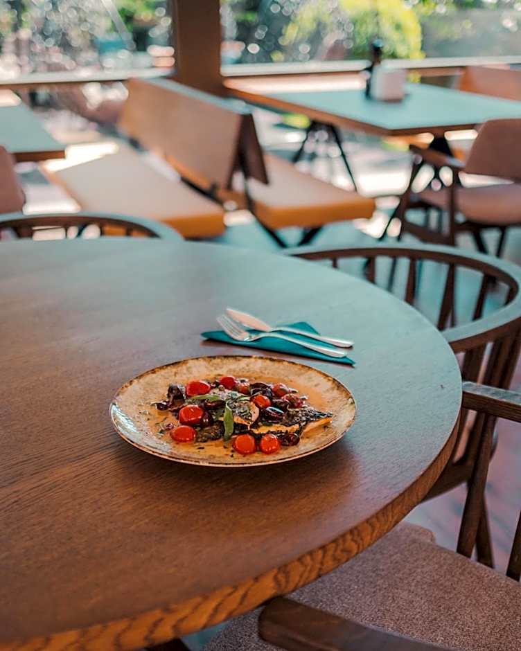 Delta Est Hotel & Restaurant