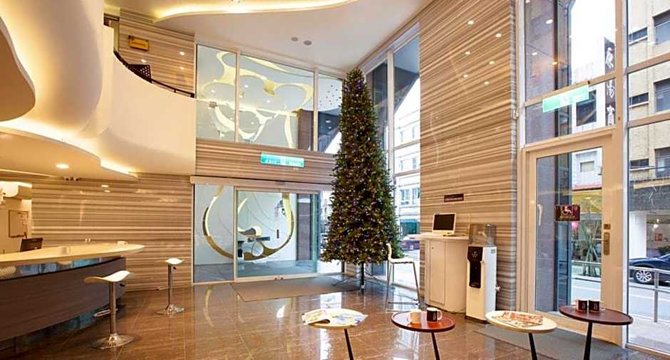 YA-NOLD HOT SPRING HOTEL