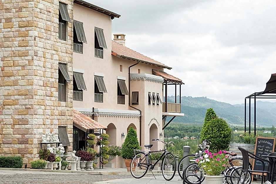 Toscana Piazza by Toscana Valley