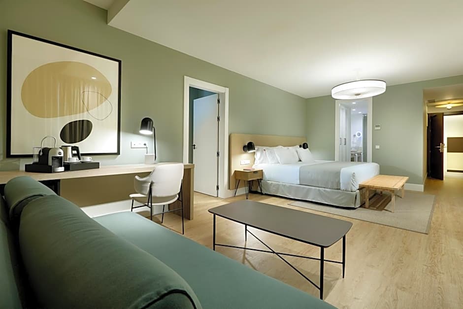 Photo 1 of 7 of Junior Suite