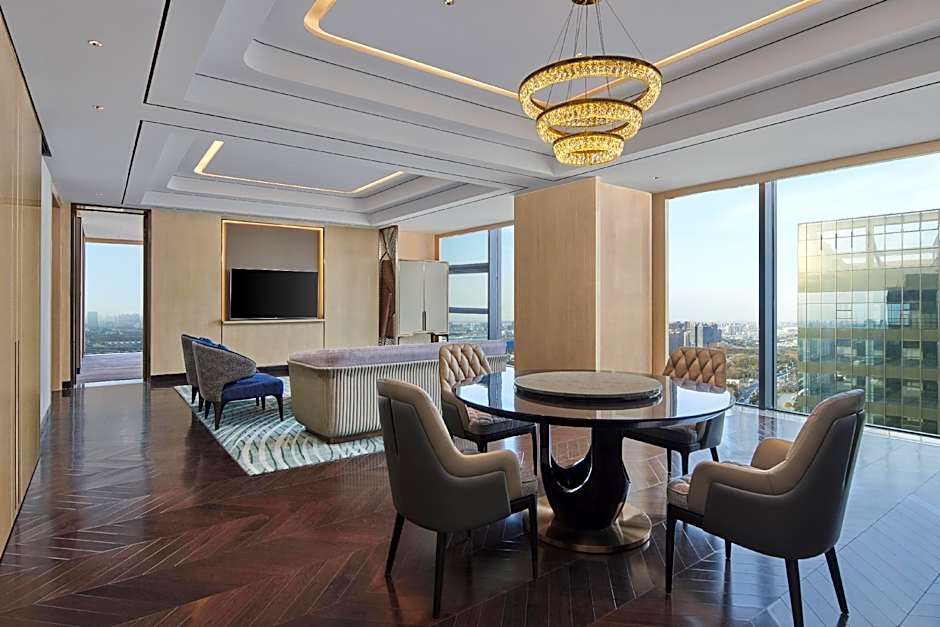 Hilton Yancheng