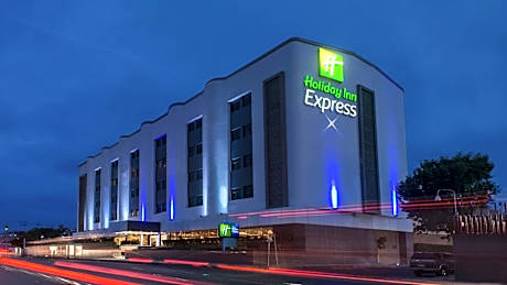 Holiday Inn Express Mexico - Toreo By IHG