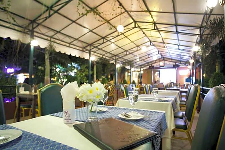 Zaza Hotel Bangpoo