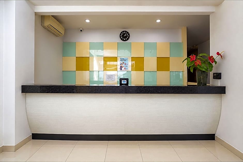 Townhouse Oak Hotel Niaga Surabaya