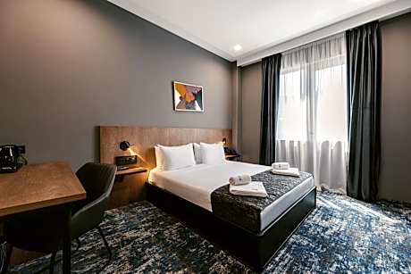 Queen Room with Balcony