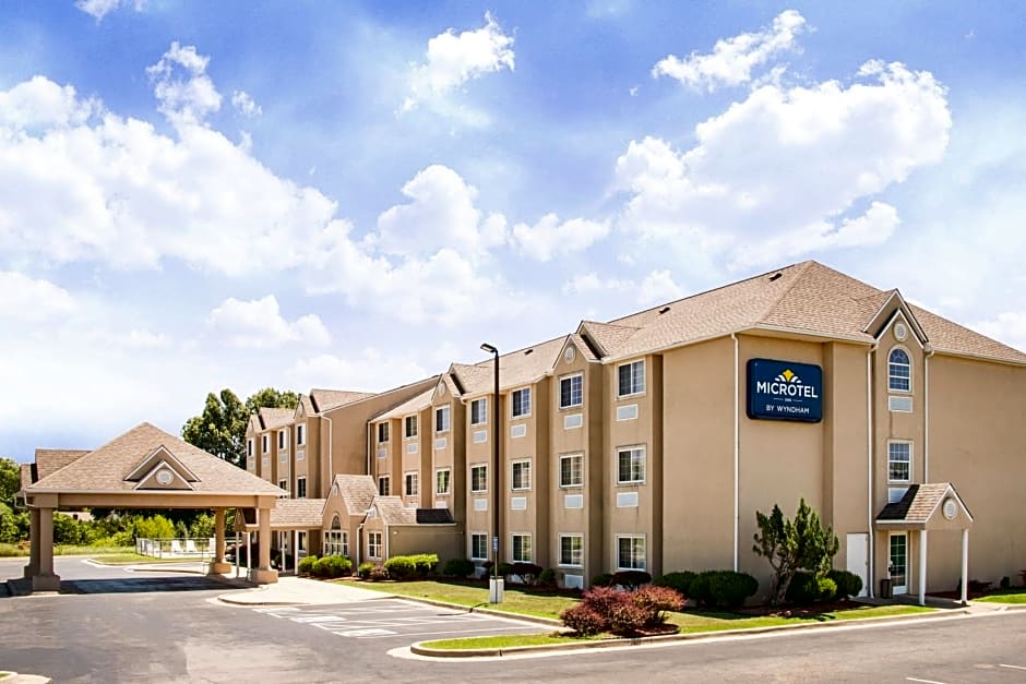 Microtel Inn & Suites By Wyndham Claremore