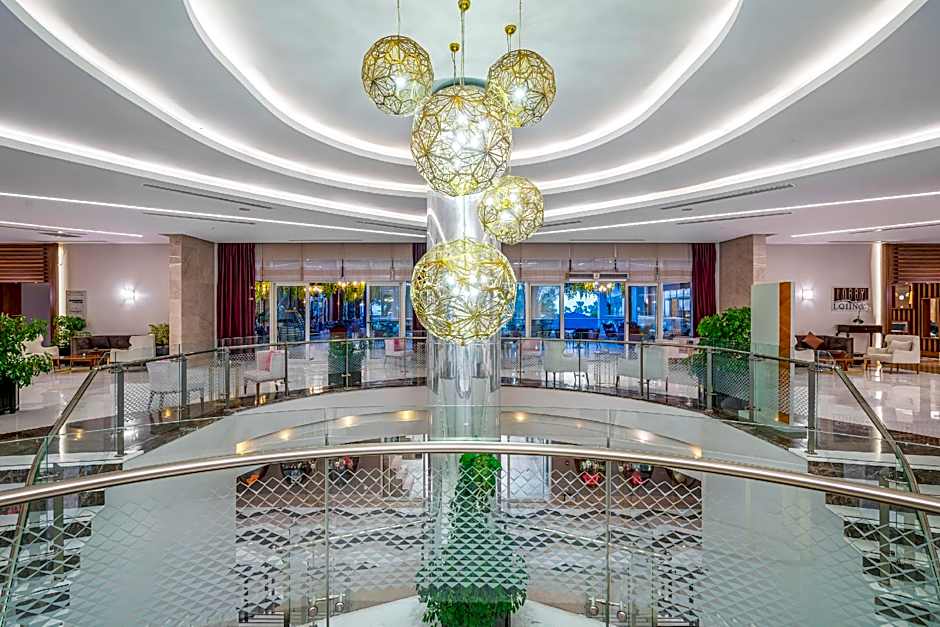 Kirman Sidera Luxury & Spa