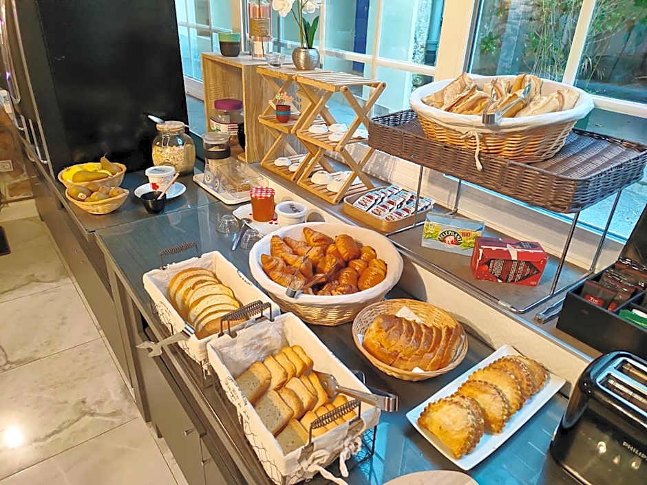 Logis Grand Hotel Pelisson