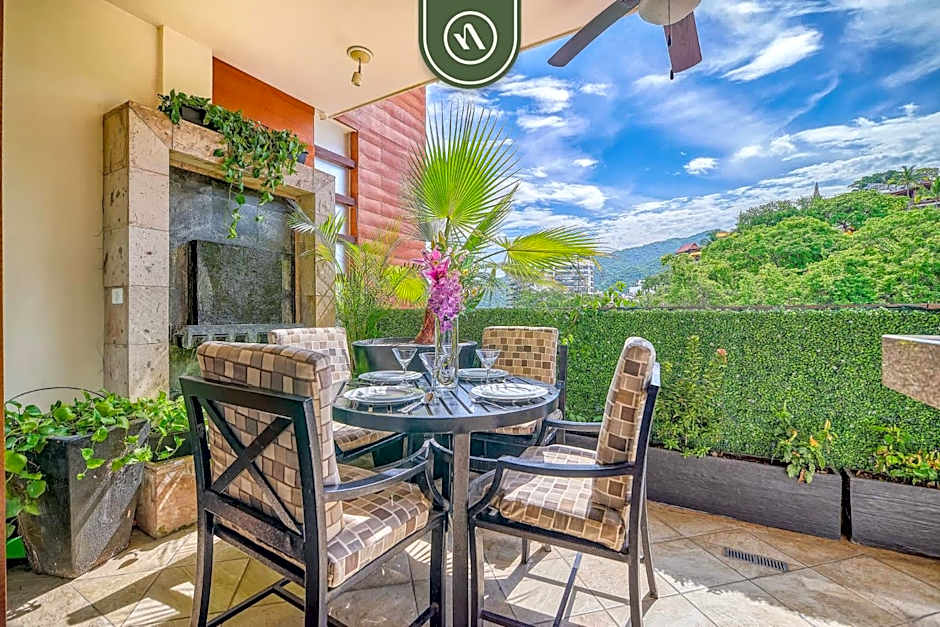 1 BR Condo - Amazing Sunsets Froom the Roof - Pool