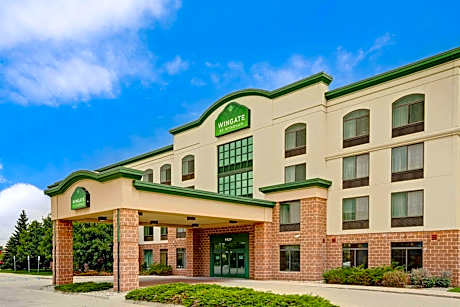 Wingate By Wyndham Fargo