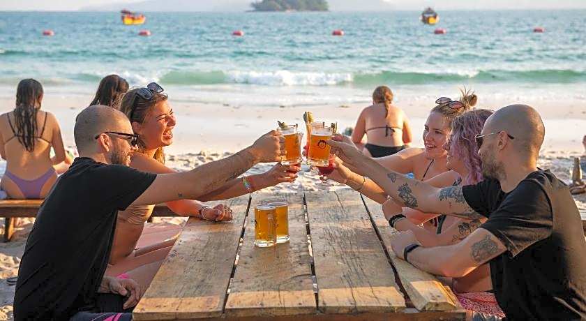 Mad Monkey  Koh Rong 