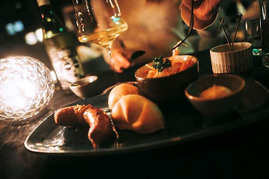 MONS suites wine passion