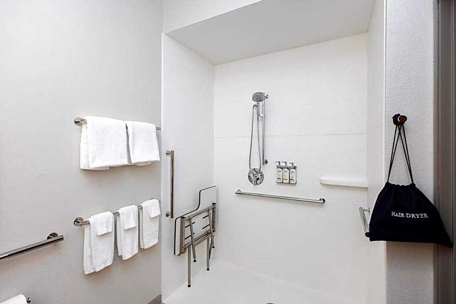 Holiday Inn Express Hotel and Suites Marysville By IHG