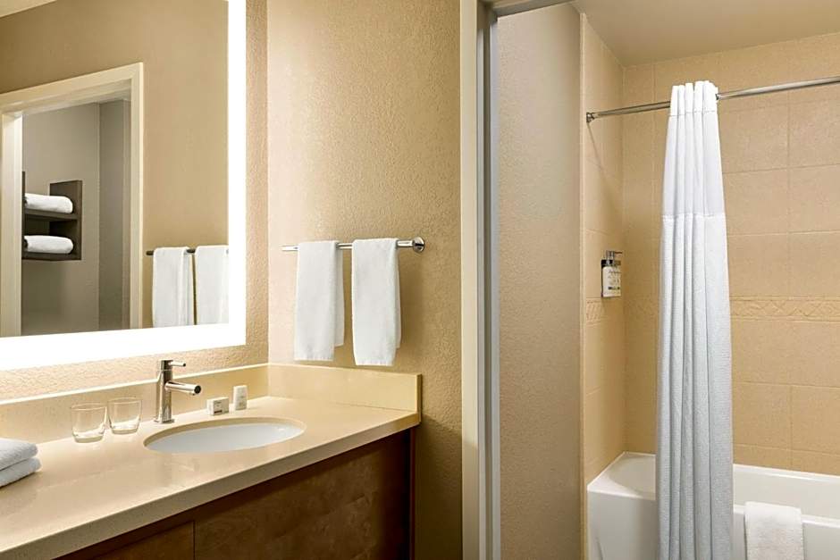 Staybridge Suites Fort Wayne By IHG